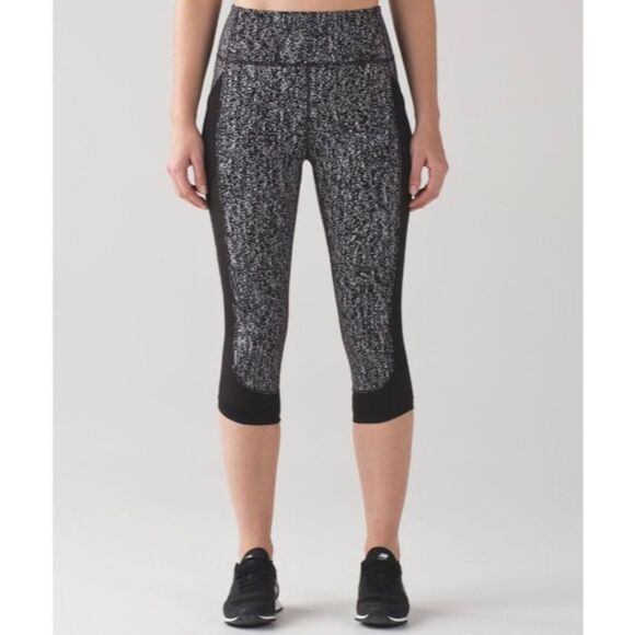 Lululemon Fit Physique High-Rise Crop Legging Jacquard Black White 2 - Picture 8 of 8